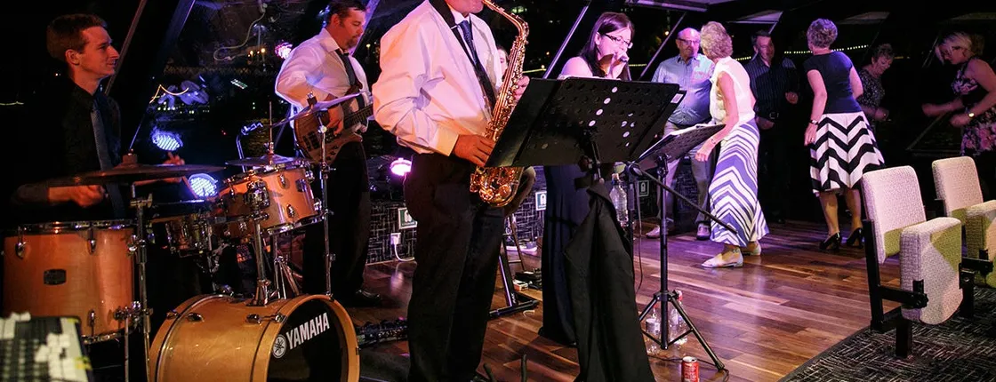 3-hour jazz Thames dinner cruise