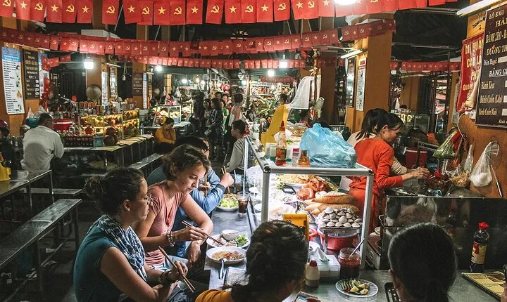 A Taste Of Hanoi Private and All Inclusive Street Food Experience