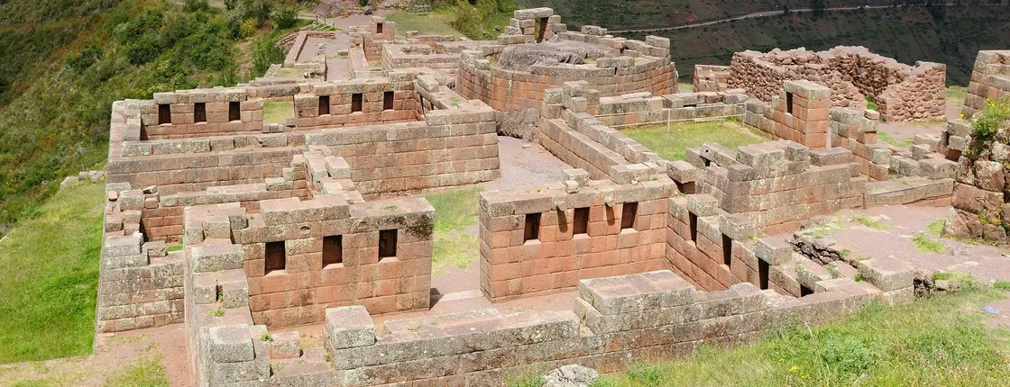 Pisac Market, Archaeological Site, and Ollantaytambo full-day private tour