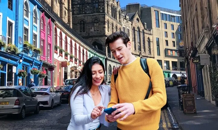 Edinburgh Quest: Self Guided City Walk & Immersive Treasure Hunt