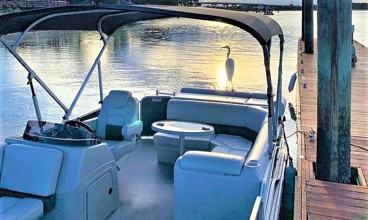 5-Hour Private Hilton Head Pontoon Boat Rental