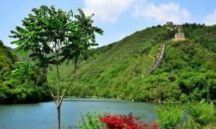 All-Inclusive Private Day Trip to Mutianyu and Huanghuacheng Water Great Wall