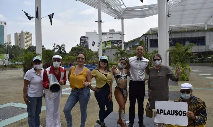 Centro Histórico de Cali + Clase de Salsa