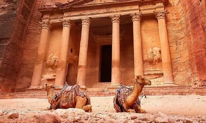 Petra temple by Ferry boat Trip With Lunch - Sharm El Sheikh