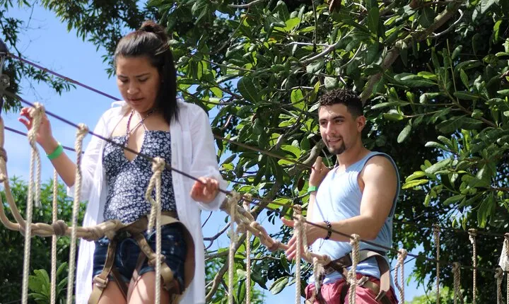 Roatan Half day Zipline beaches, suspencion, bridges & wildlife