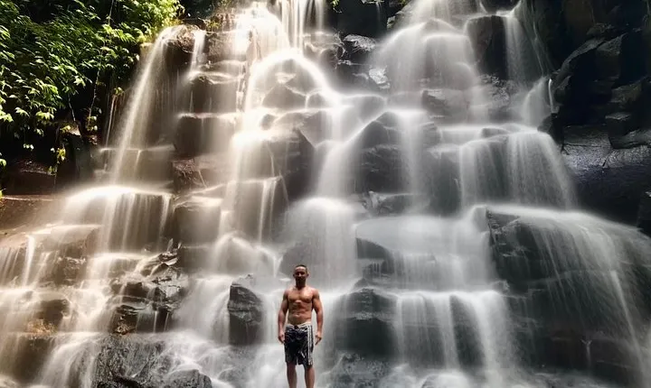 Bali Waterfalls in One Day: Tukad Cepung, 2 Hidden Waterfall, Kanto Lampo