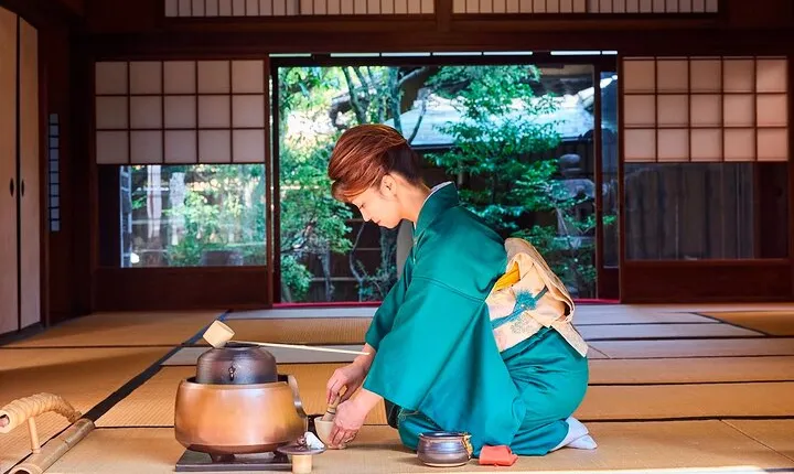 Kimono Tea Ceremony at Kyoto Maikoya, Karasuma Shijo