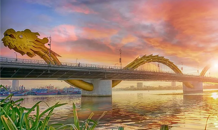 Da Nang 5 hour Guided Night Tour