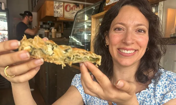 Astoria Food Walking Tour in New York