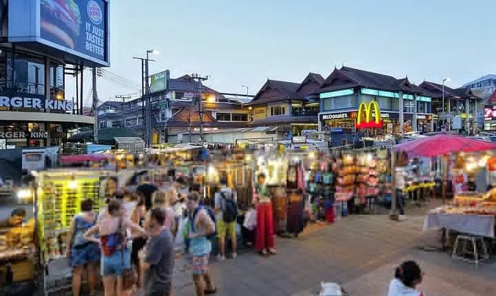 Chiang Rai Under the Night Lights Tour by TUK TUK