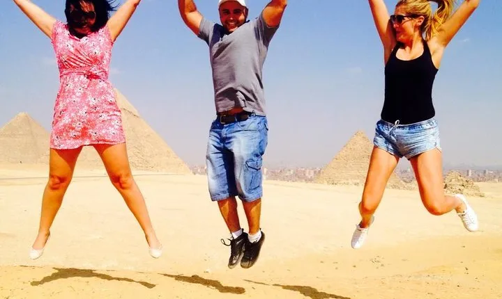 Day-Tour To Giza Pyramids, Great Sphinx, Egyptian Museum & Khan El Khalili