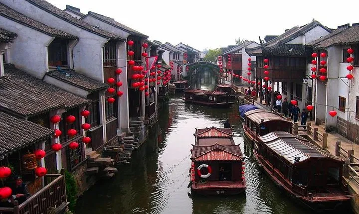 Mini Group: One-Day Zhouzhuang and Jinxi Water Town Tour