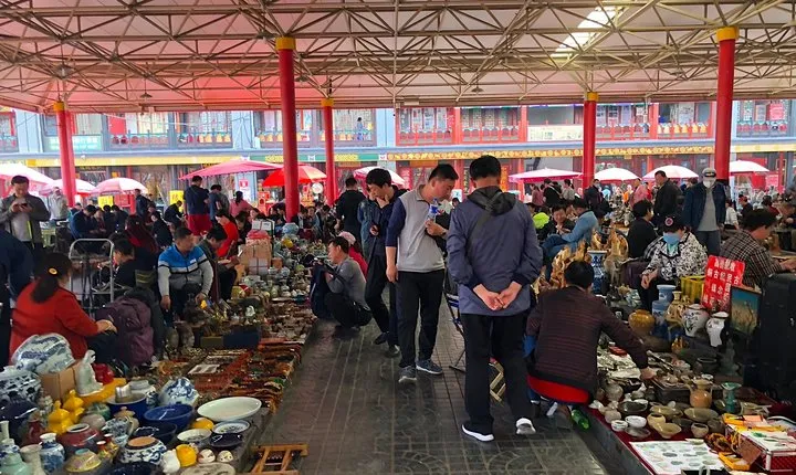 Full-Day Private Tour Panjiayuan Antique Market and Beijing Capital Museum