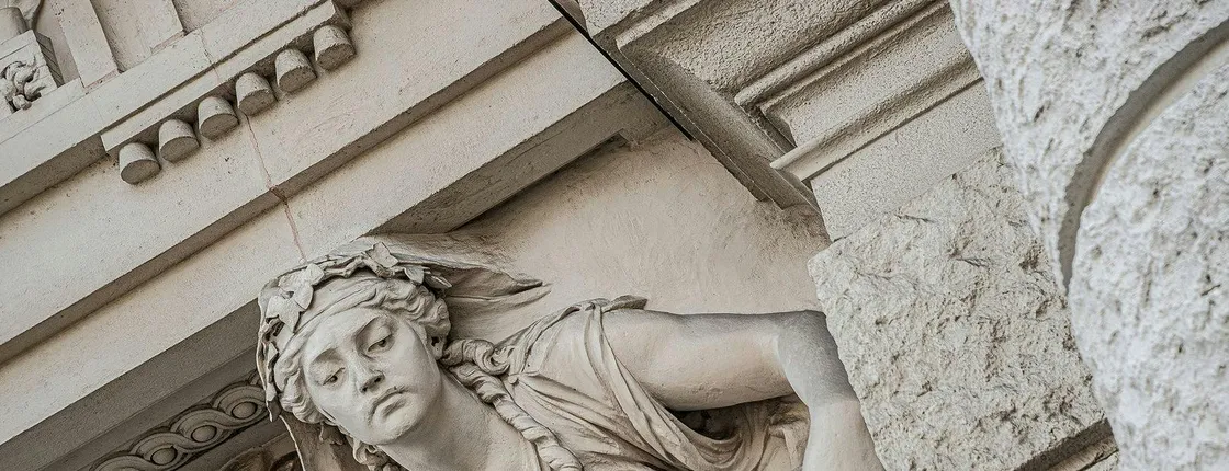 Self-guided audio tour around the historic old Vienna