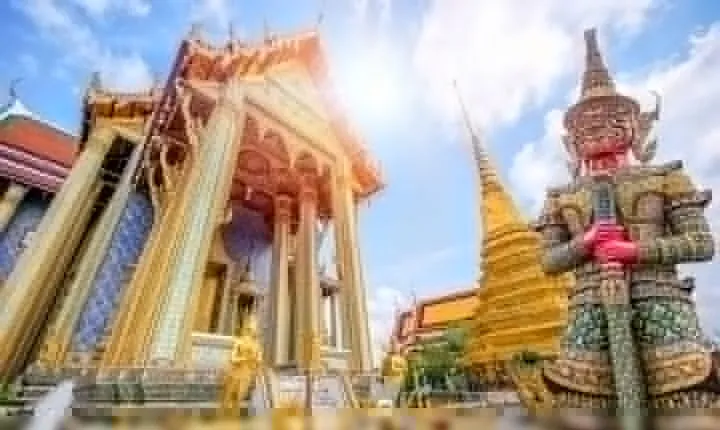 The Old City (Rattanakosin) and Longtail Boat Tour With Lunch In Bangkok
