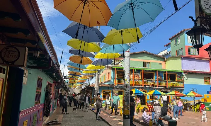 Combo Guatape and Medellin Sightseeing Tours