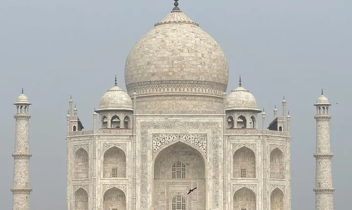 Private VIP Luxury Taj Mahal & Agra Fort tour All-Inclusive Delhi