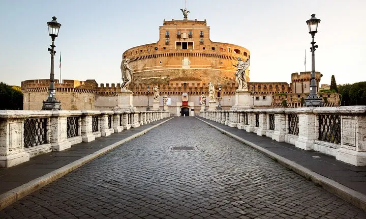 Skip-the-line Castel Sant'Angelo and Vatican Private Tour