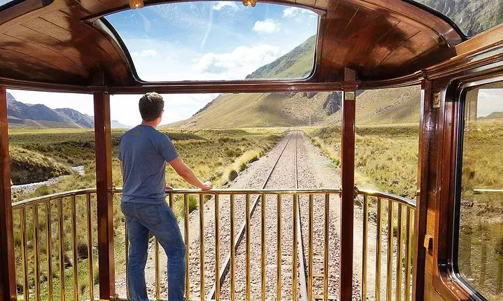Full day: Luxury train from Cusco to Puno