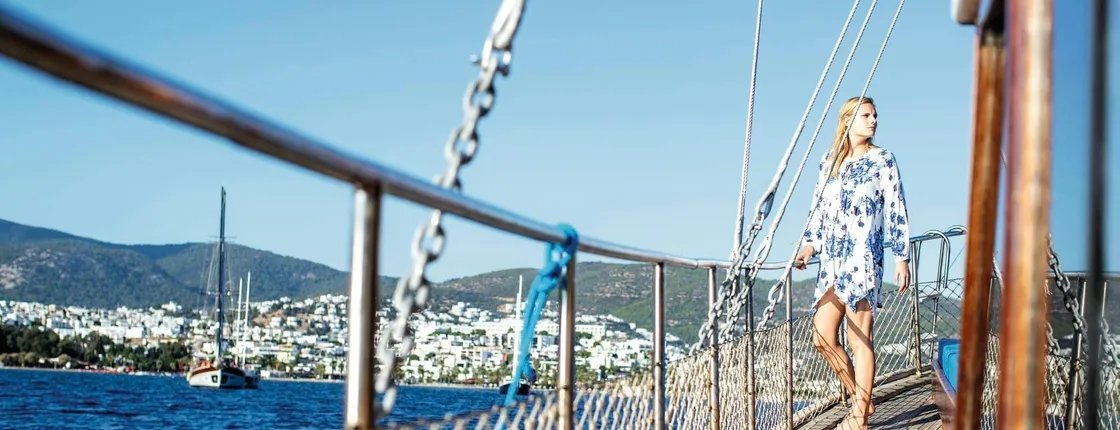 Marmaris adults-only boat cruise with lunch