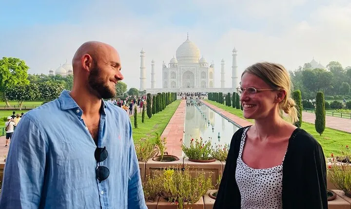 Taj Mahal and Agra Private Car Tour from Delhi with 5* Lunch