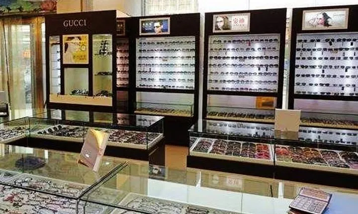 Shenzhen Private Shopping Tour with Local Shopping Guru