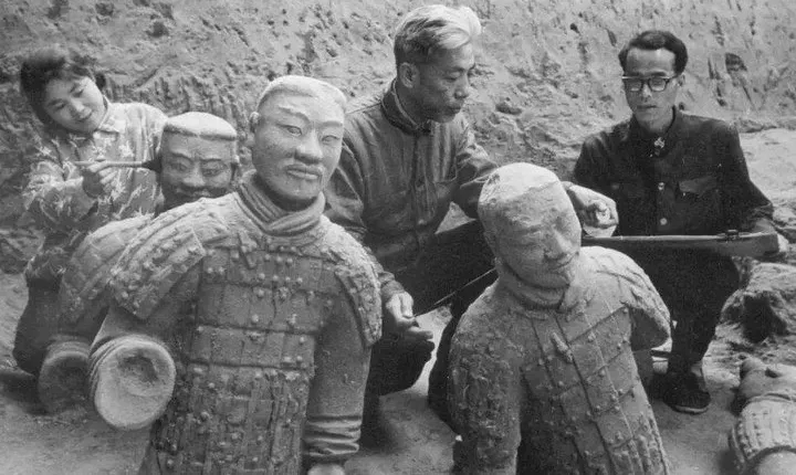 Xi'an Virtual Tour: Emperor Qin Shi Huang and His Terracotta Army