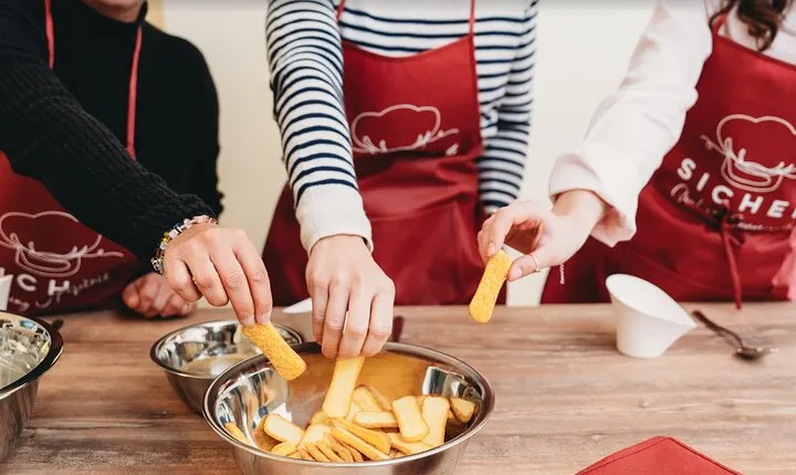 Florence Pasta, Sauces & Tiramisu Class: Small Group Experience