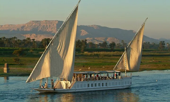 5 Days Dahabiya From Luxor To Aswan Including Balloon,Abu Simbel