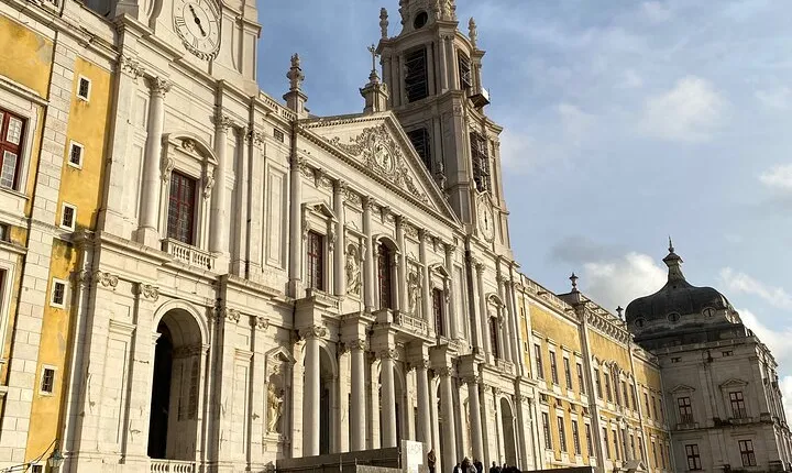 Private: Ericeira and Mafra Tour departing from Sintra