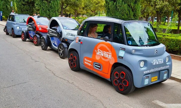 Tour Málaga by electric car: Discover the city in 2 hours