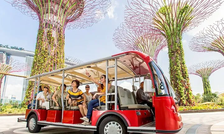 Gardens by the Bay : Cloud Forest, Flower Dome and Floral Fantasy