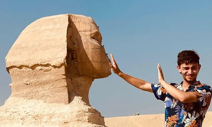 Tour to great pyramids of Giza, Sphinx & shopping tour with lunch