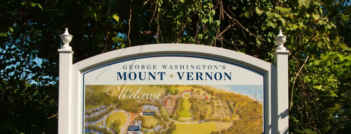 Alexandria bike rental with entrance to Mount Vernon and boat ride