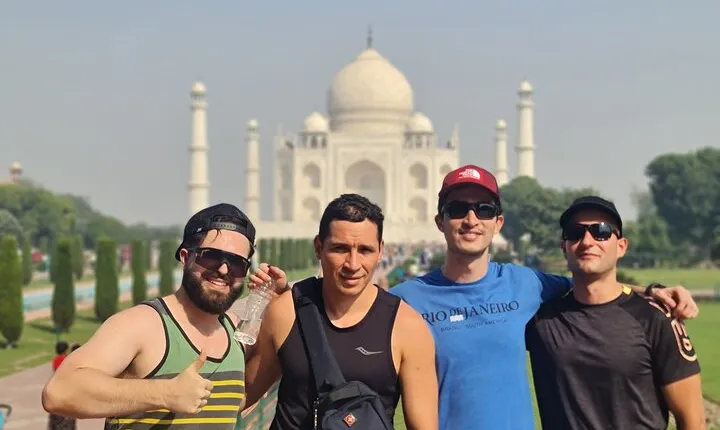 All inclusive Taj mahal 1 Day Tour from Delhi to Agra by Train