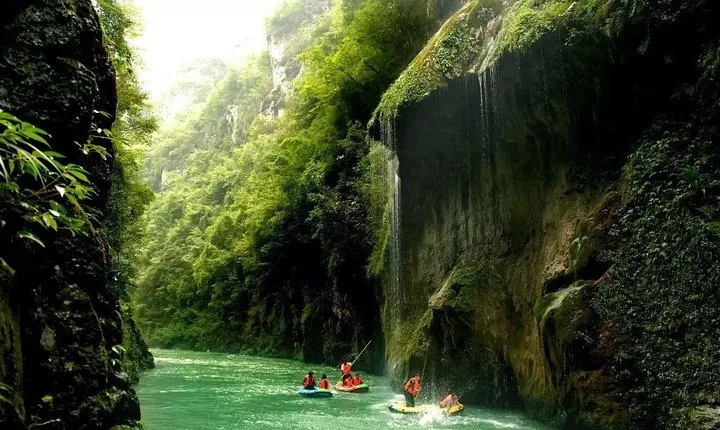 Private Guiyang Day Tour: Hoer Tiankeng And Nanjiang Grand Canyon