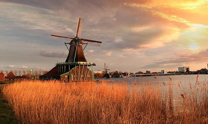 Excursion to Zaanse Schans, Edam, Volendam and Marken