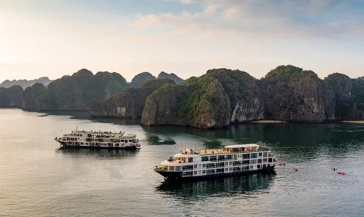 Mon Chéri Cruise 5 star: Unique 2 Days Tuan Chau - Halong bay - Lan Ha Bay