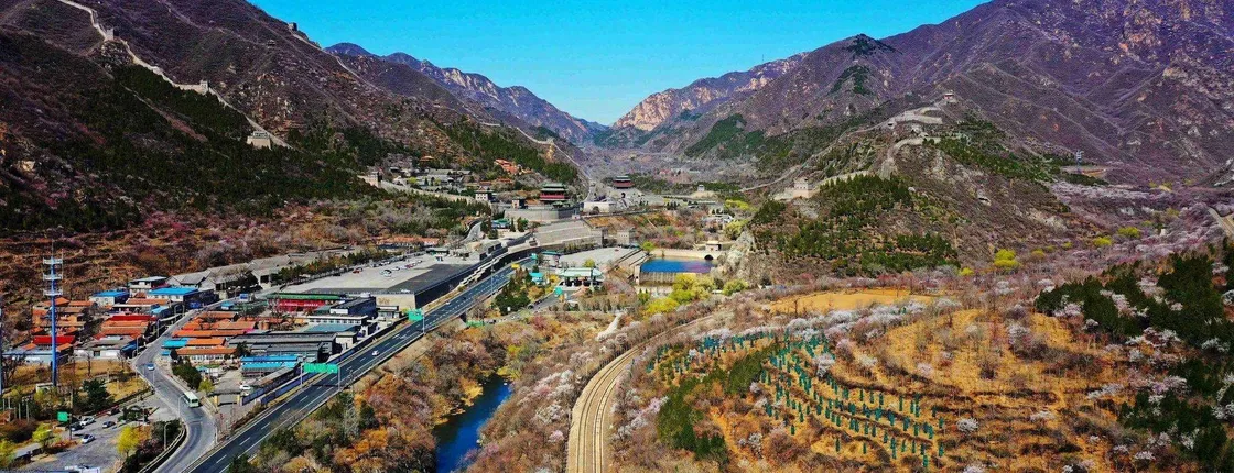 Juyongguan Great Wall, Sacred Way of Ming Tombs and Summer Palace tour