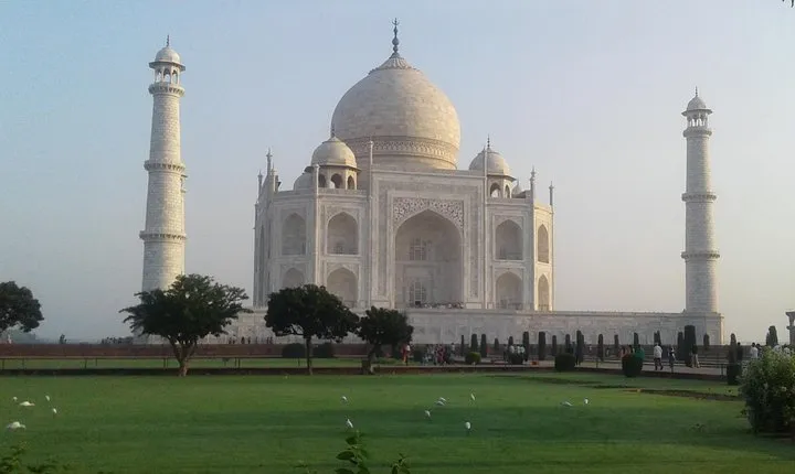 Private City Tour of Taj Mahal Sunrise and Sunset from Agra