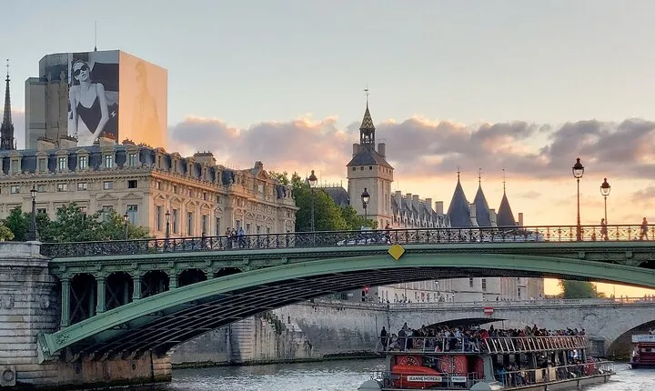 5 Days in Paris: Guided Tour with an Expert Francophile
