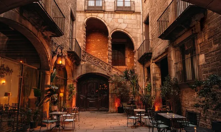Flamenco Show at Dalmases Palace in Barcelona 