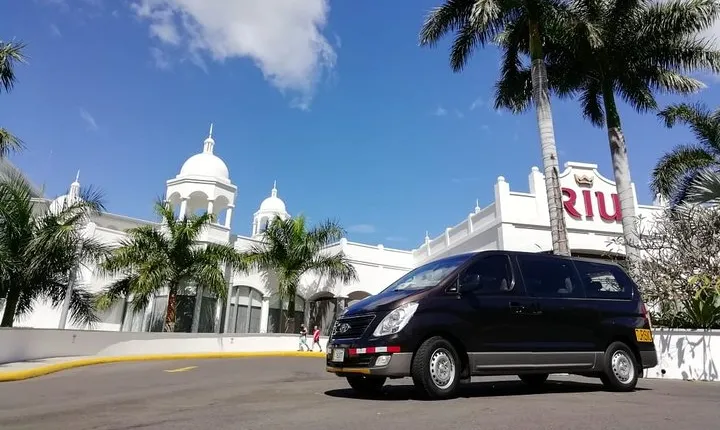 One way Private transfer from Arenal, La Fortuna to Hotel RIU up to 5 passengers