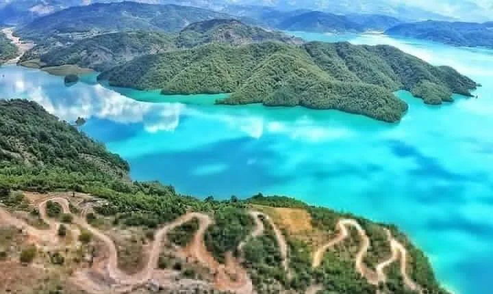 Bovilla lake Hiking Experience