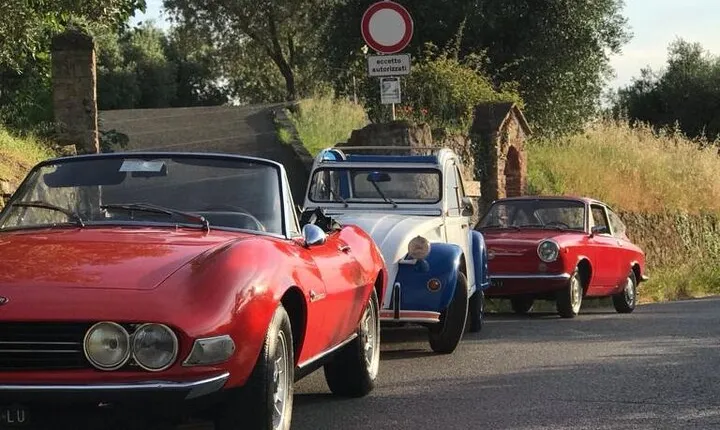 Tuscan Hills Tour with Classic Car