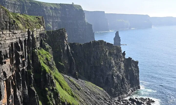 Galway City to Cliffs of Moher EXPRESS Coach Tour