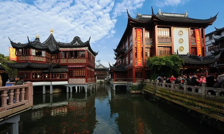 Shanghai Private Tour of Yu Garden China Art Museum and Cruise on Huangpu River