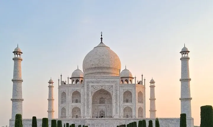 Exclusive Sunrise Taj Mahal Excursion from Delhi all Inclusive