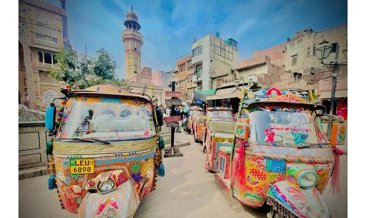 Rangeela Rikshaw Walled City Guided Tour Lahore