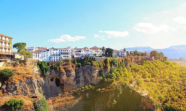 Private tour of Ronda and Setenil de las Bodegas from Malaga